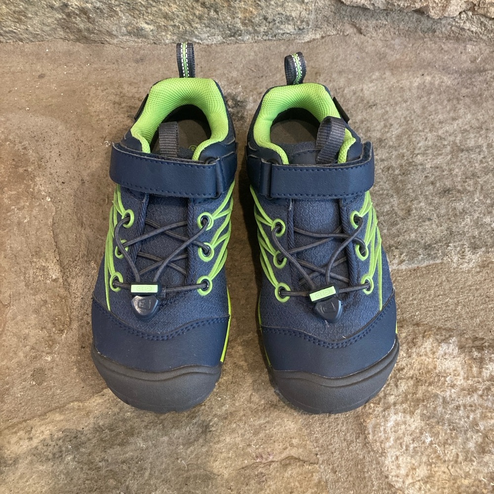 Keen CNX Sneakers